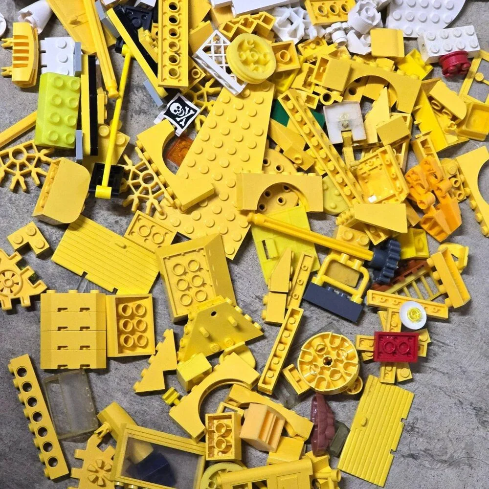 Lego and Lego Compatible Building Blocks White & Yellow Mixed Lot GA162